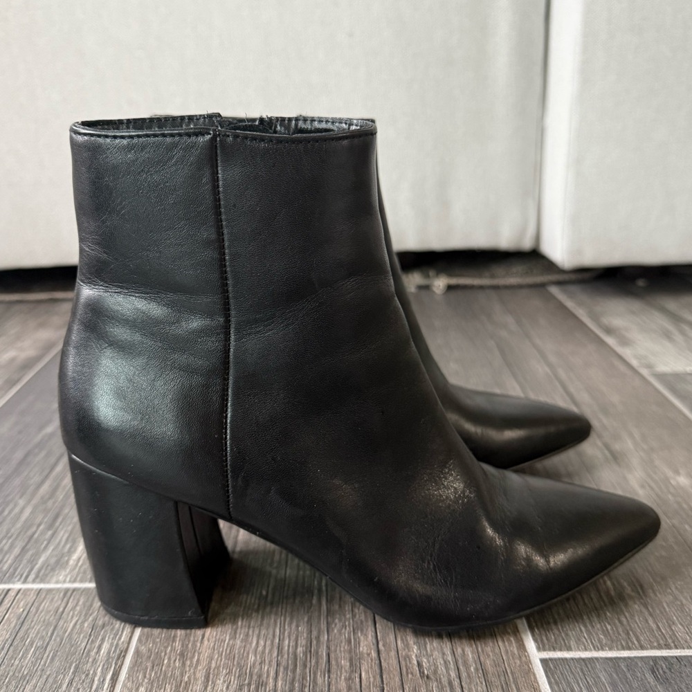 Steve Madden Black Leather Pointed Toe Ankle Boots